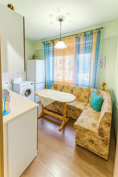 Дава се под наем Тристаен апартамент в Пловдив, Изгрев - 76 кв.м за 304.98 € - Снимка #2