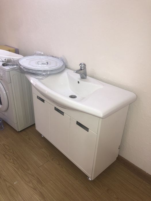 шикарная раковина-умывальник лучше не найдете чистая керамика