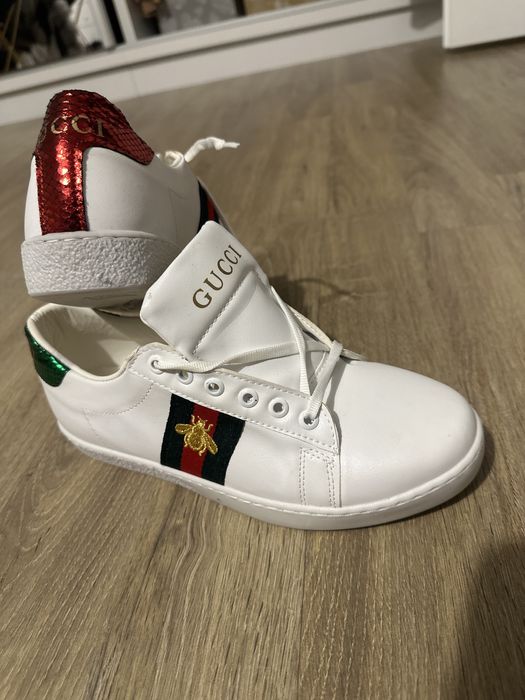 Adidasi Gucci deosebiti