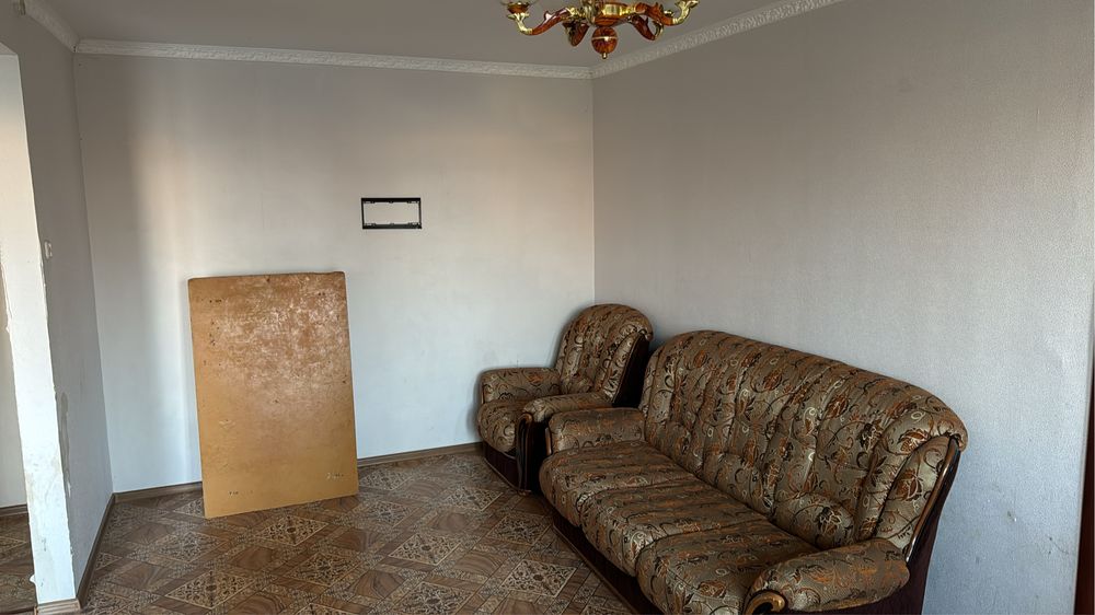 Диван раскладной и две кресла