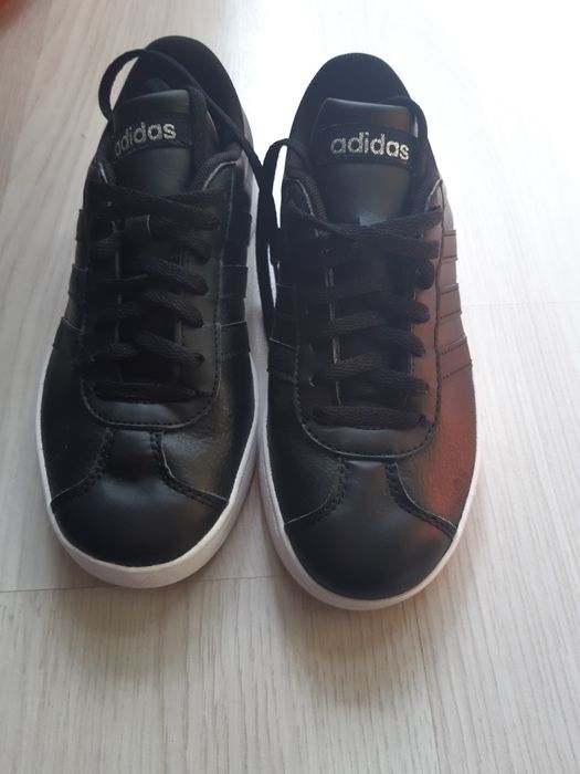 Adidași   Adidas