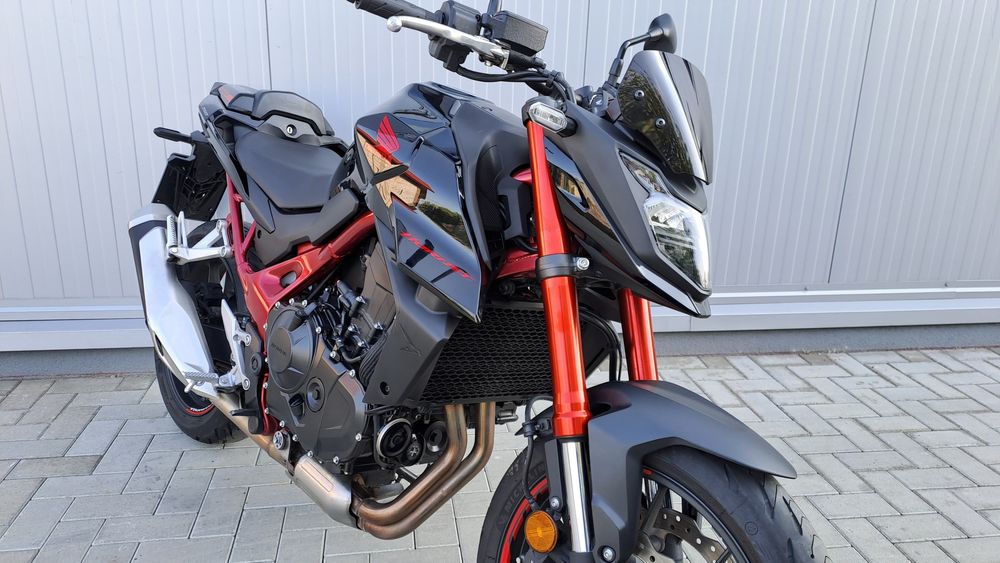 Honda Hornet 750 2023