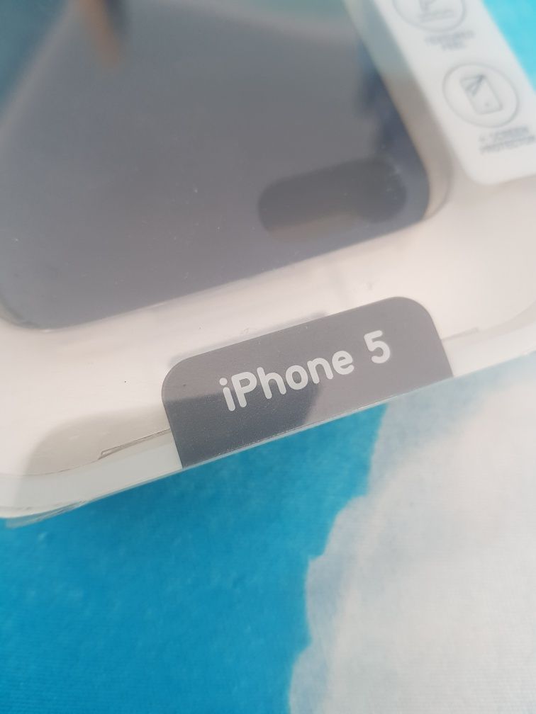 Husa iphone 5 albastra transparenta (2+1 gratis)