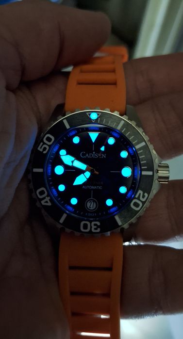 Nou. Automatic. Ceas cu mecanism japonez, Seiko.