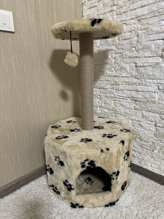 Продам домик с когтеточкой