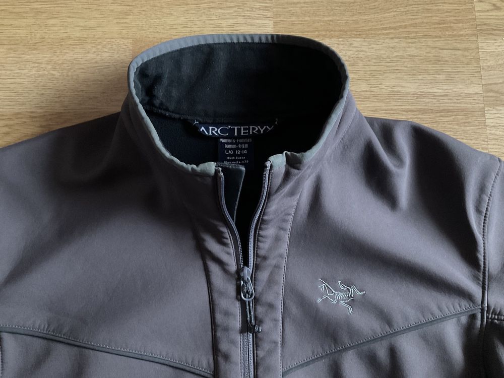 Geaca softshell Arcteryx impecabila