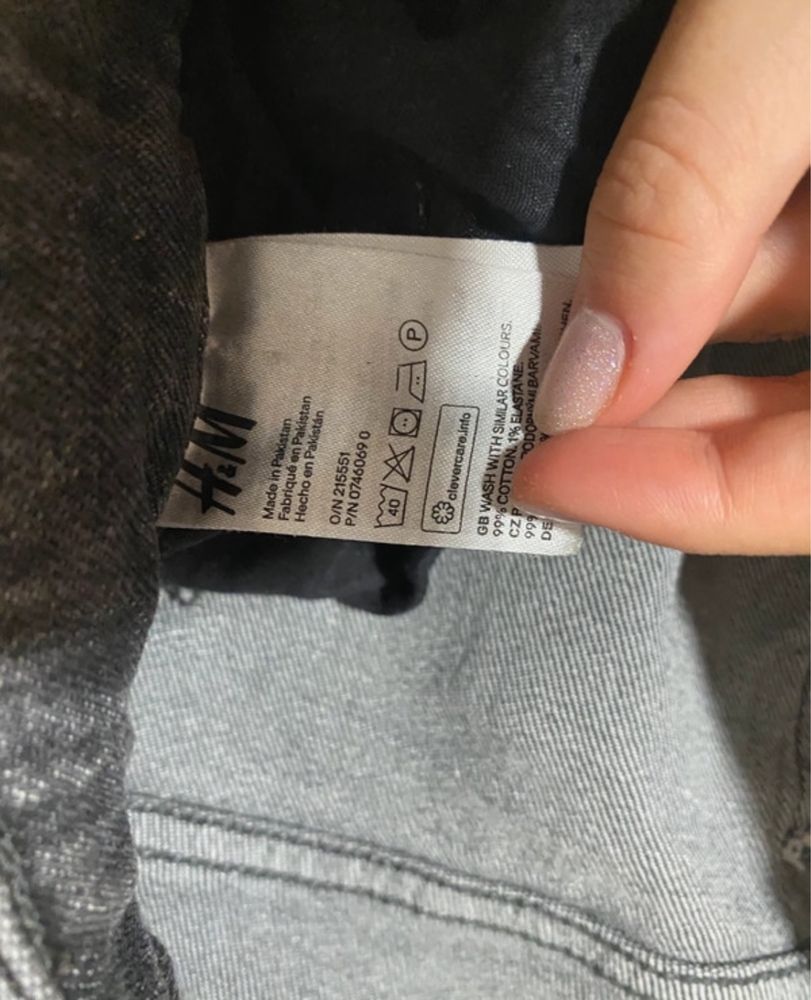 Blugi H&M rupti