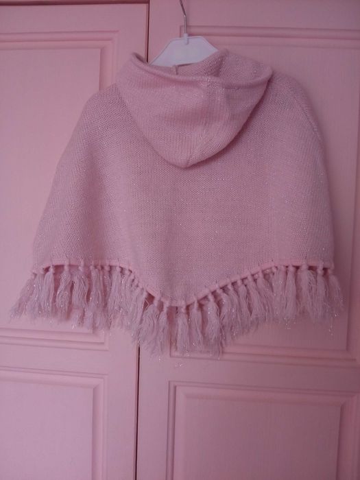 Пончо - страхотен модел за малки принцеси