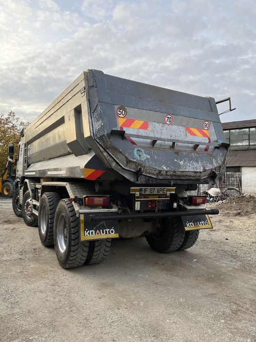 Volvo 8x4 autobasculanta