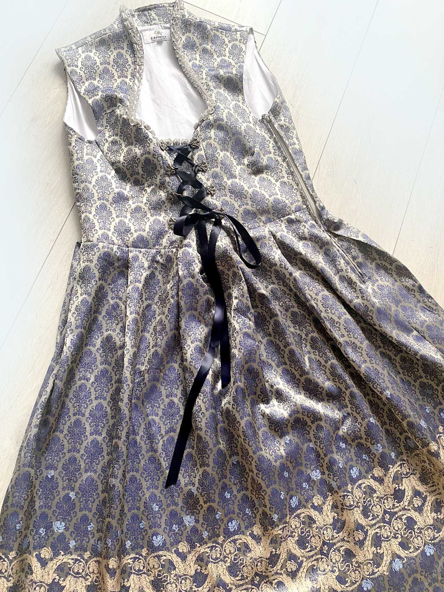 Vând rochie vintage model deosebit, foarte calitativa