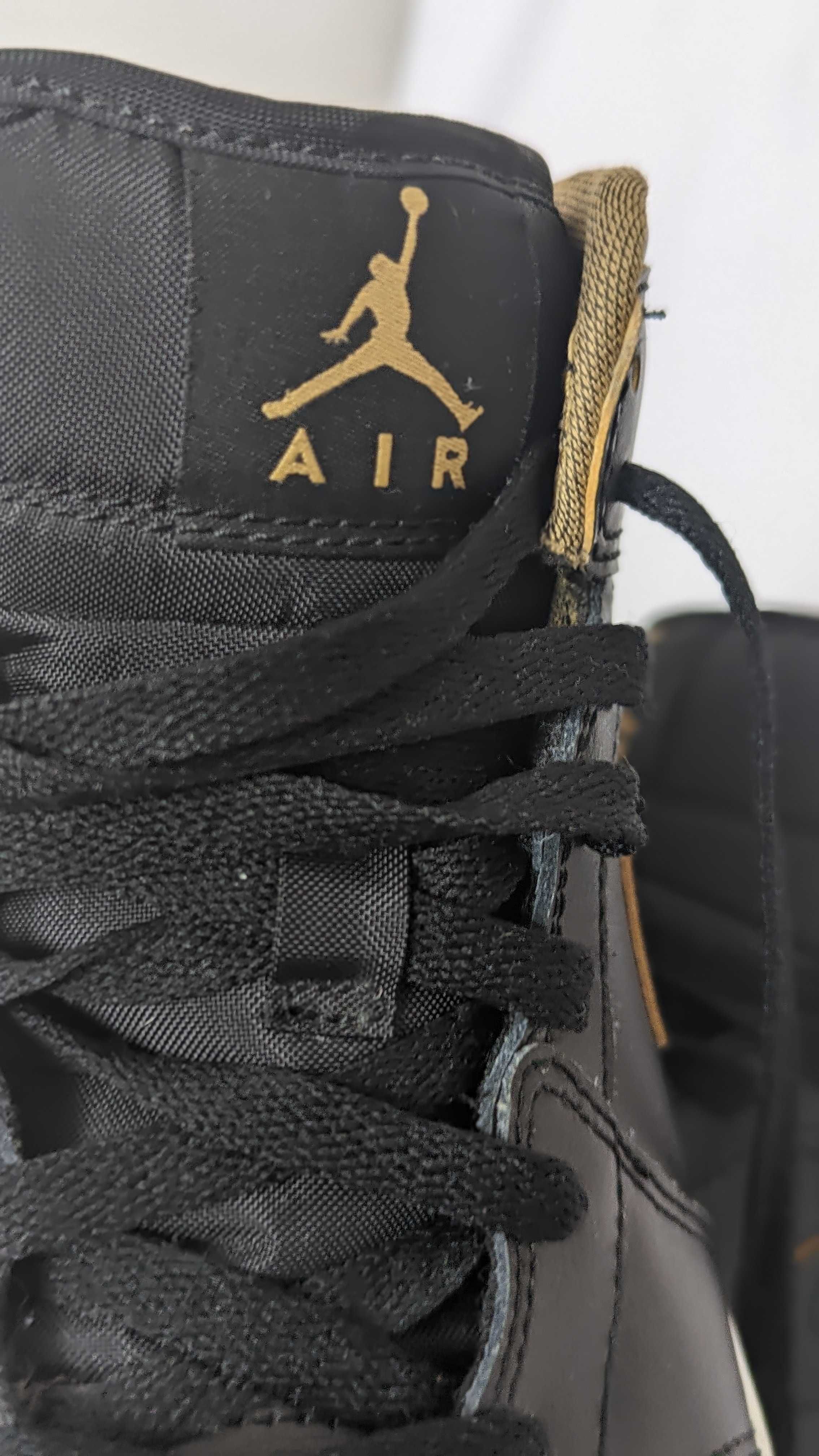 Air Jordan 1 Black Gold 2015 edition