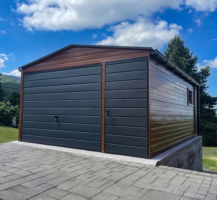 Vând garaje din panouri sandwich