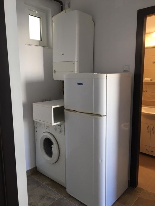 Inchiriez apartament 2 camere 52mp decomandat zona Asirom