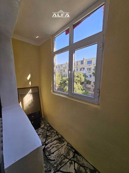 Buxoroda kvartira sotiladi  2 xonali 60m² 3-qavat.