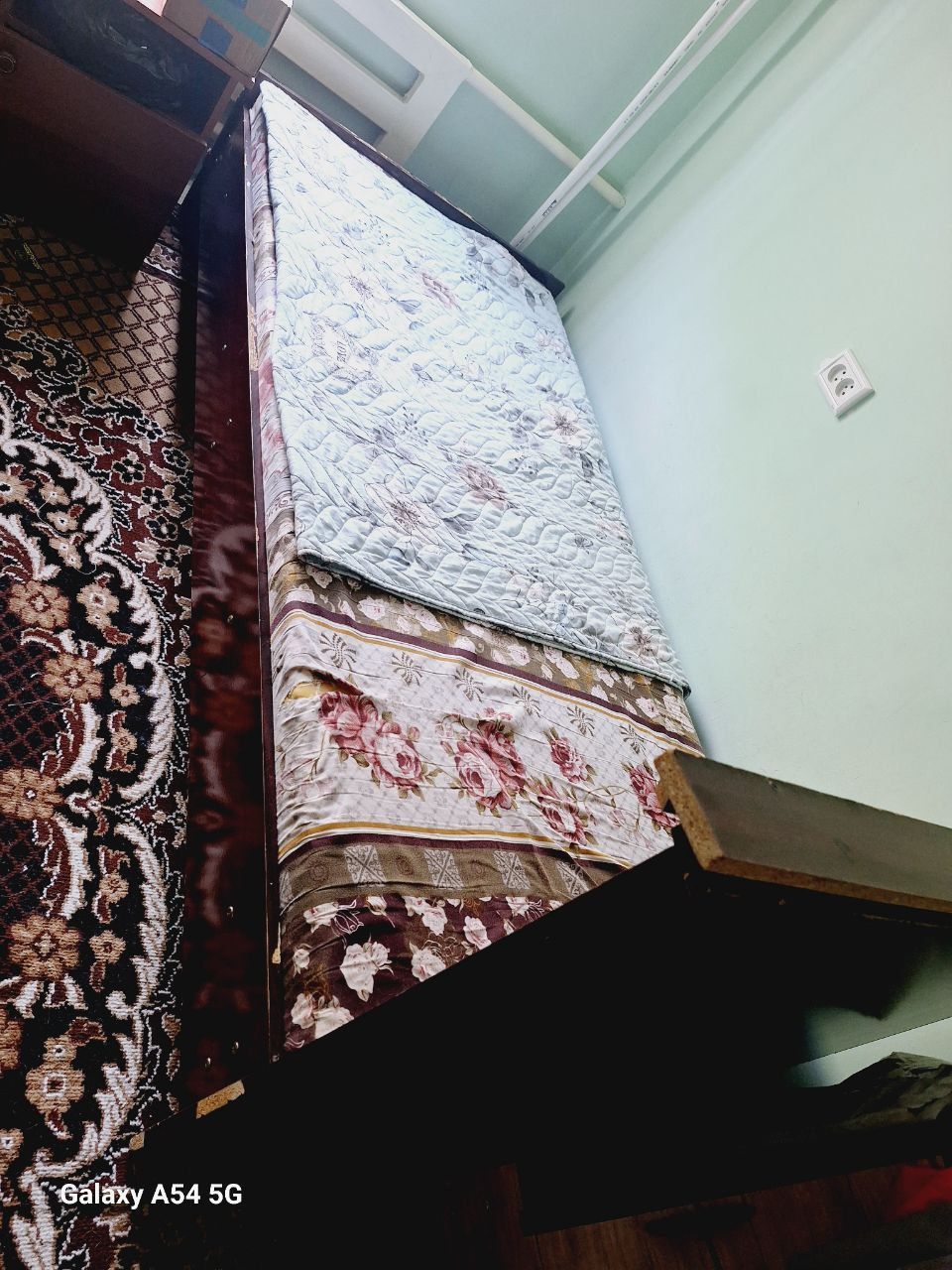 Кроват для спальни 2 штук