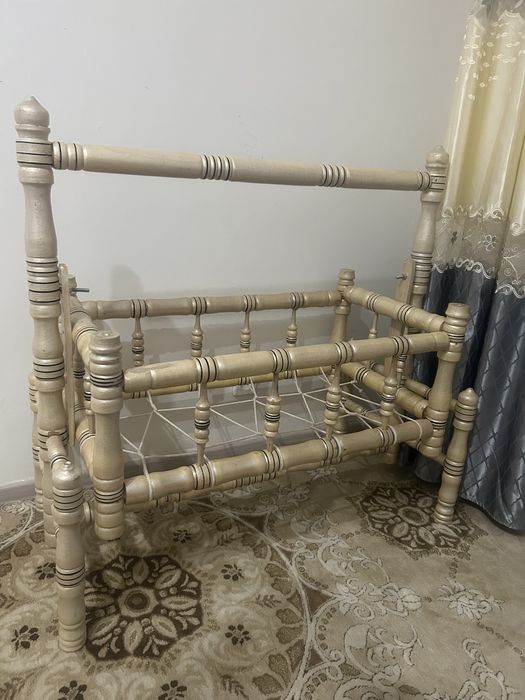 Продаю жел бесик