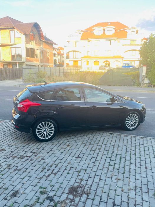 Ford Focus Titanium Euro 5 - foarte dotat ( exclus variante )