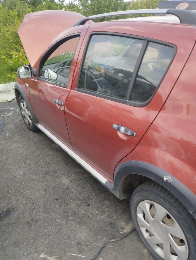 Ușa stânga dreapta Dacia Sandero  stepway