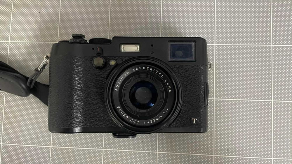 Fujifilm X100T - Folosit - Cu accesorii