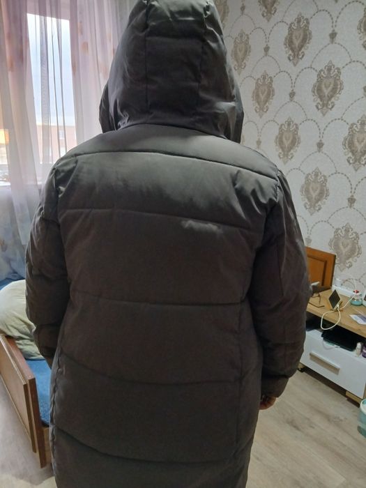 Зимняя куртка в отличном состоянии