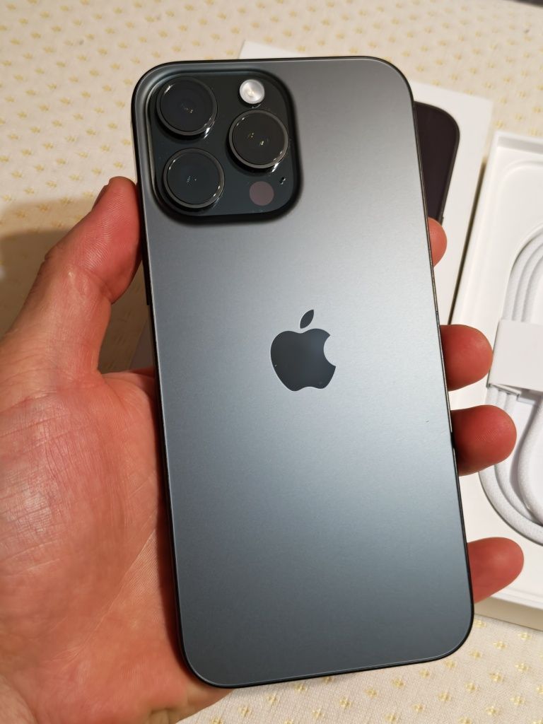 iPhone 16 Pro Max 256 gb akb 100 EAC