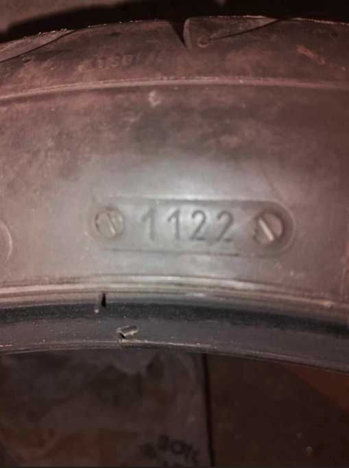 Летни Гуми Kormoran UHP 235/40 R  DOT 1122. 3 Броя.