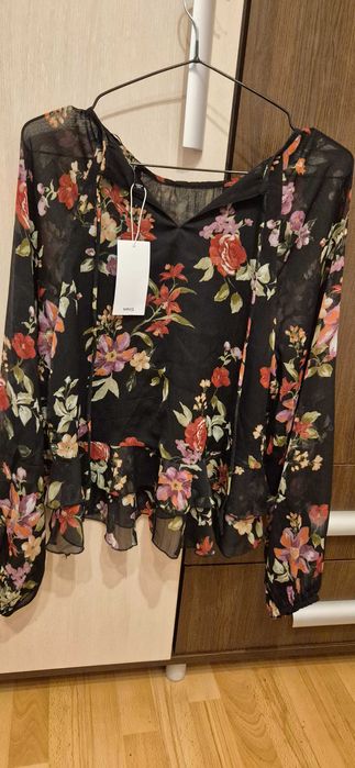 Продавам нова блуза "Mango"