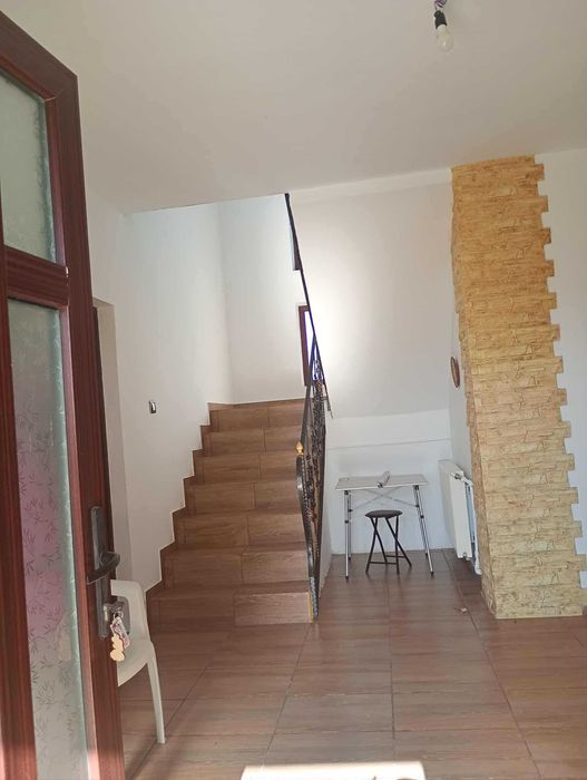 Casa de vanzare pe strada Henci oras Podul iloaiei