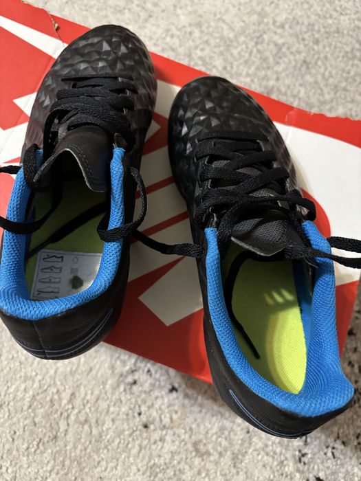 Ghete fotbal Nike Tiempo 38, 24cm, copii