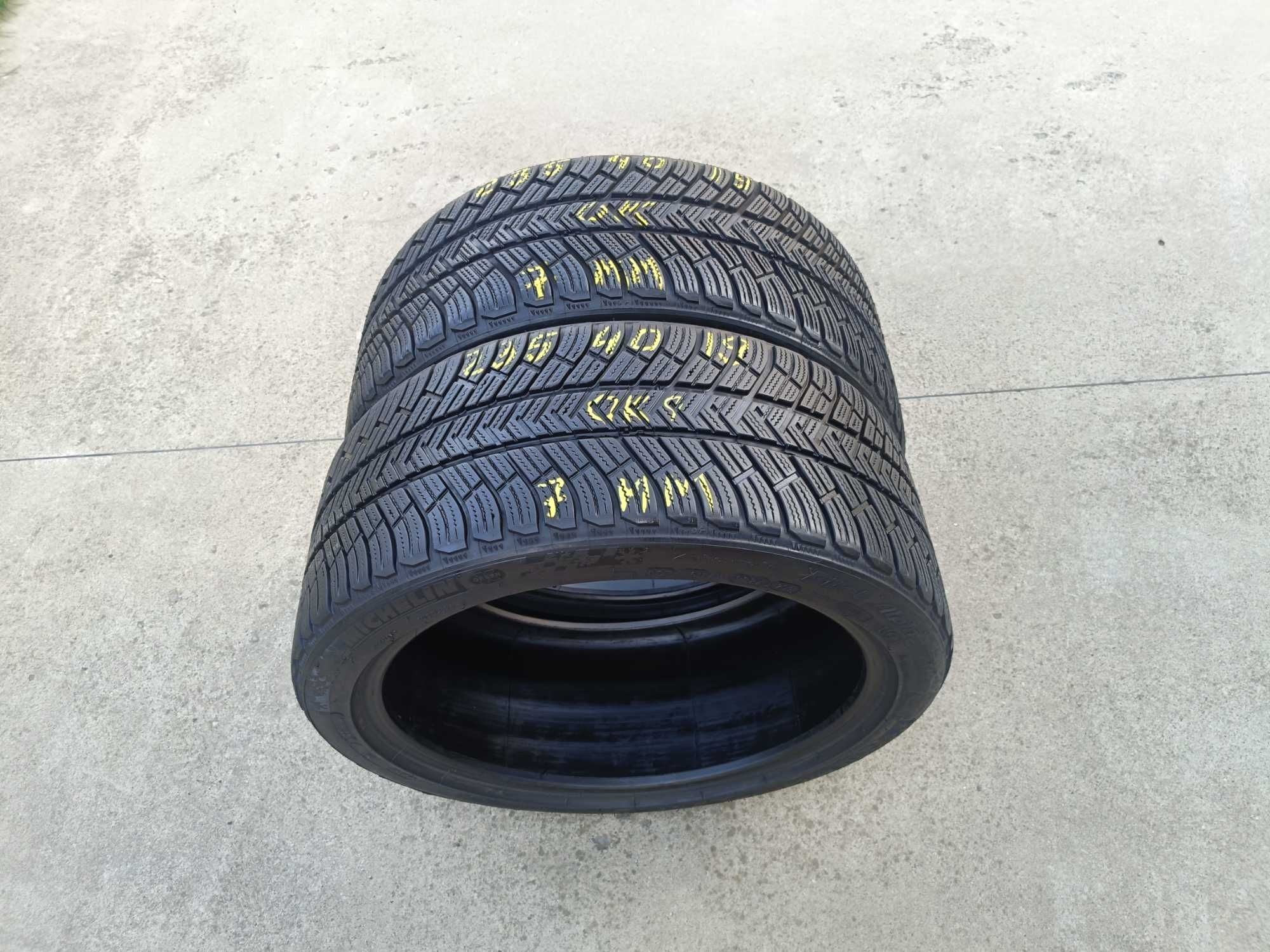 Doua anvelope iarna 235 40 19 Michelin Pilot Alpin PA4 profil 7 mm