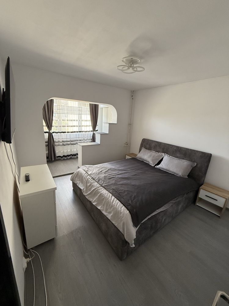 Inchiriez apartament regim hotelier  2 camere