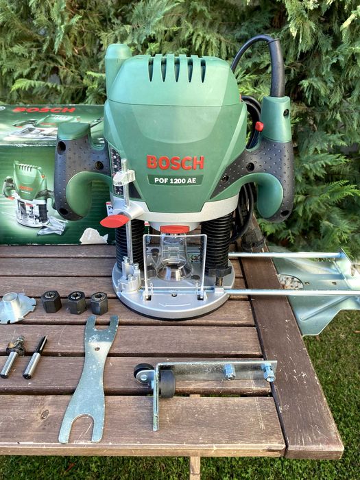 Bosch POF 1200 AE - Freza pentru lemn - aproape nouă/cutie/set complet