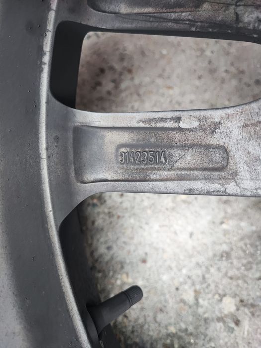 Vînd set roti aliaj 18' volvo xc70 2016