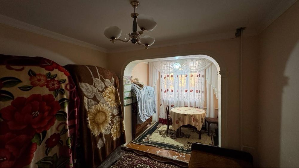 Продается 4 ком. Квартира на 3 этаже площадью 80 кв.м.