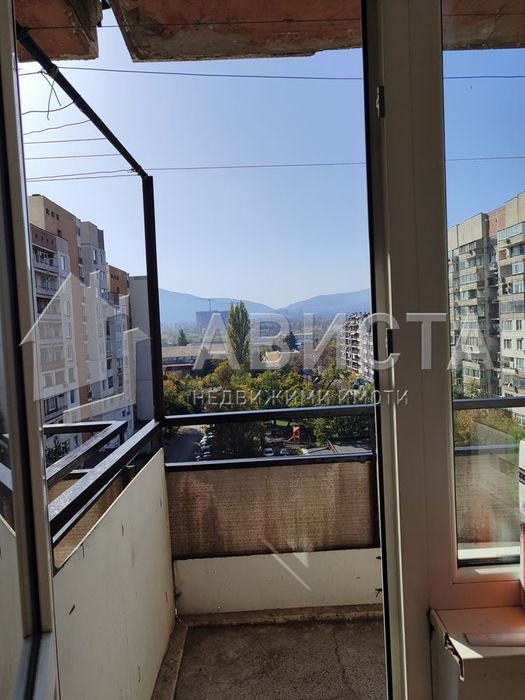 Дава се под наем Двустаен апартамент в София, Красна поляна 3 - 67 кв.м за 408 € - Снимка #3