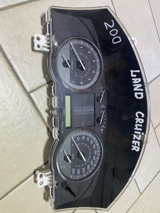 Щиток приборов LandCruiser -200