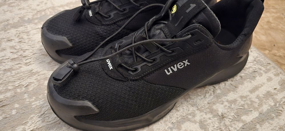Pantofi adidasi protectia muncii UVEX