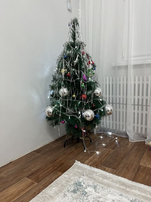 Продается красивая елка