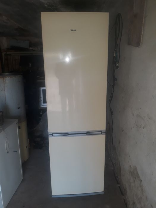 Холодильник двухкамерный, автомат машинка