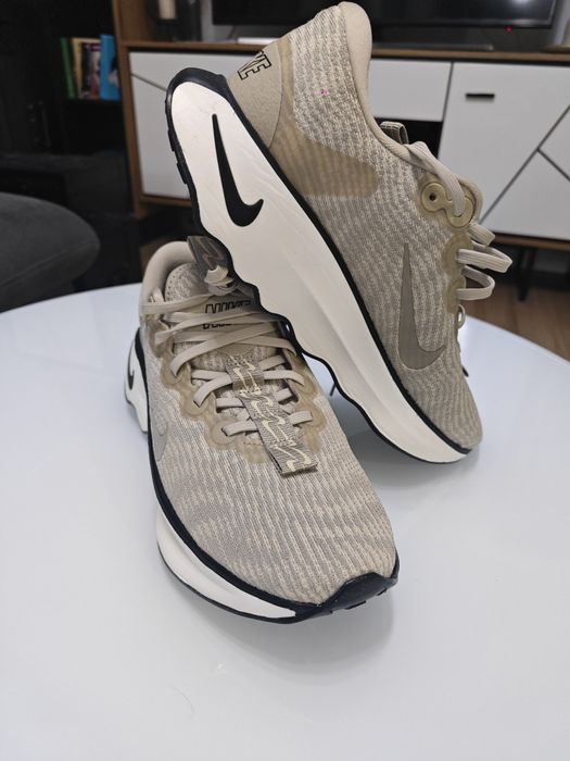 Nike Motiva 41 noi