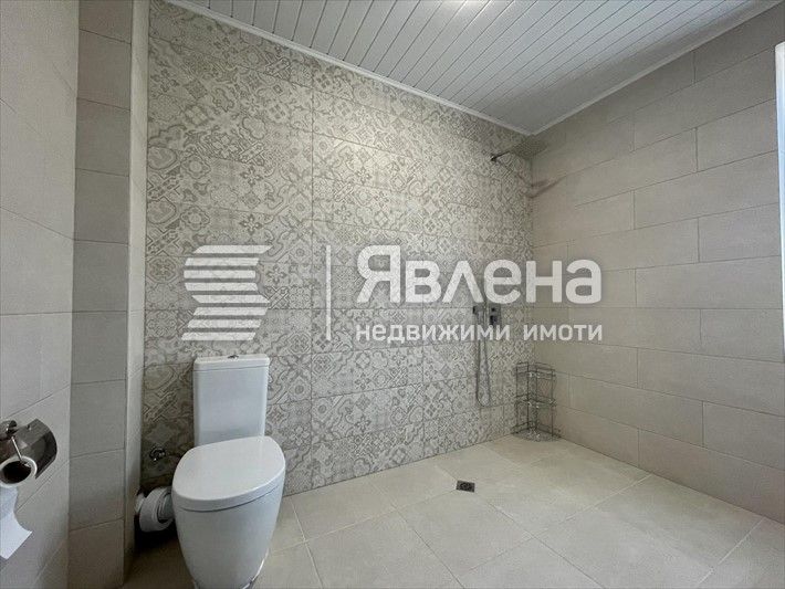 Панорама море! Еднофамилна триетажна къща сред тишина и спокойствие