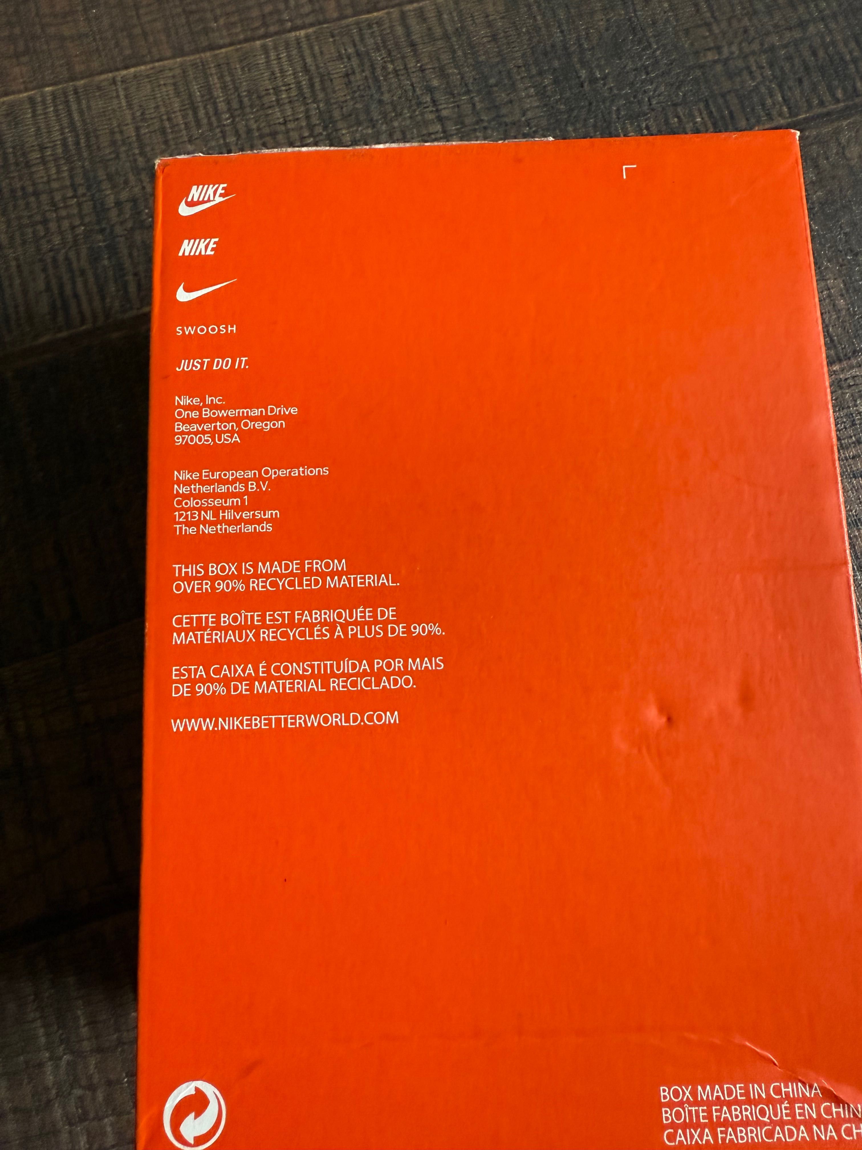 Продавам футболни маратонки Nike CR7