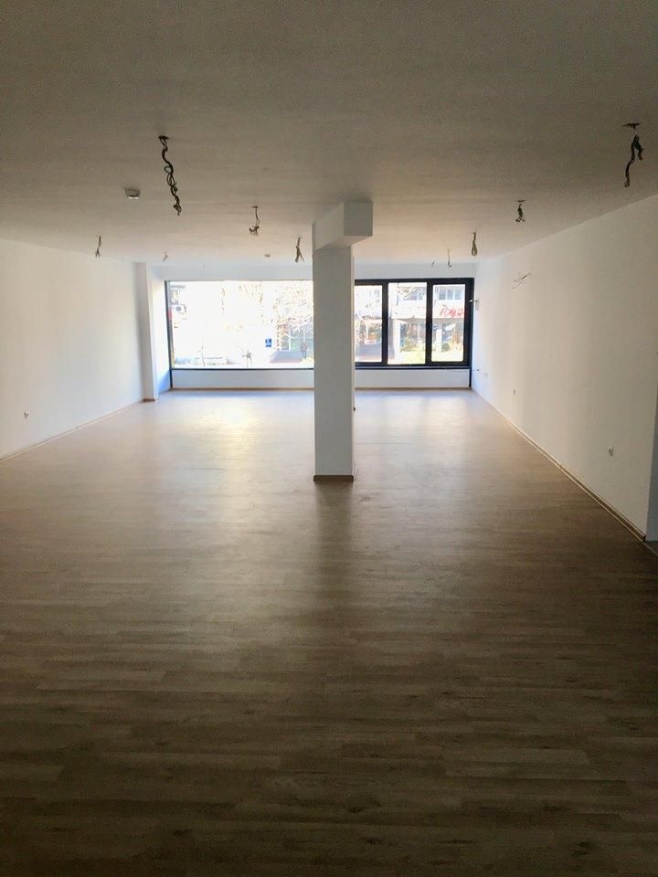 Дава се под наем Офис в Пловдив, Кършияка - 130 кв.м за 765 € - Снимка #1