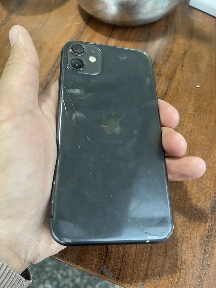 iPhone 11 с гарантией