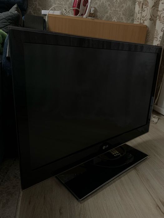 Продам телевизор