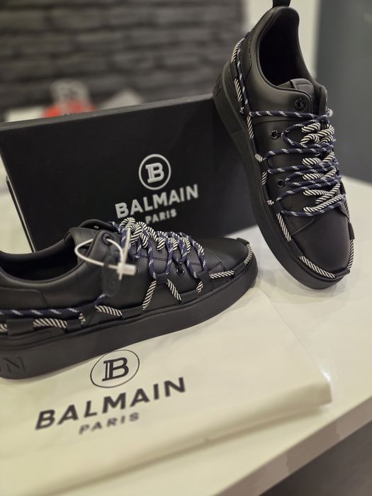 Vând pantofi bărbătești casual Balmain de piele