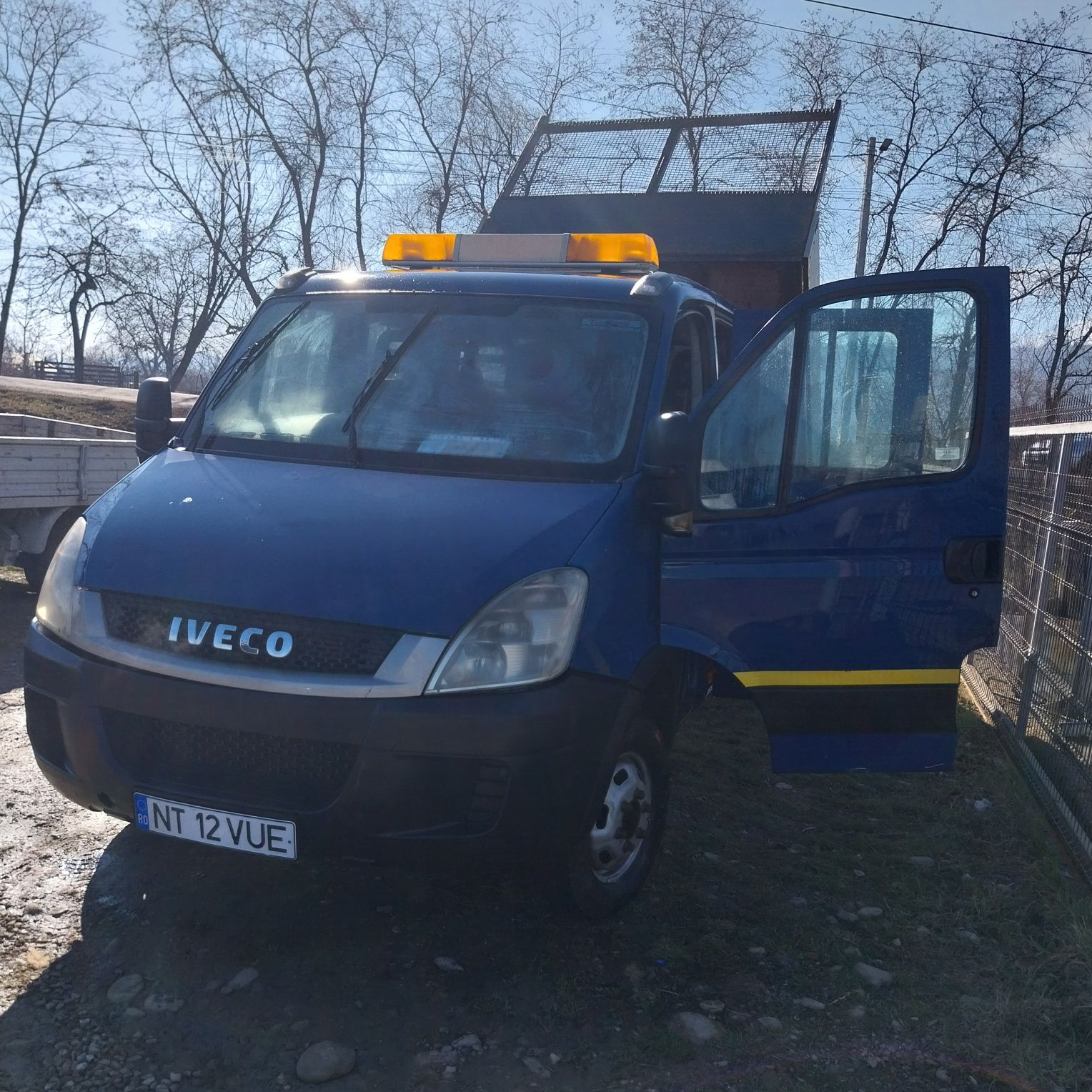 Vind iveco daily basculabil