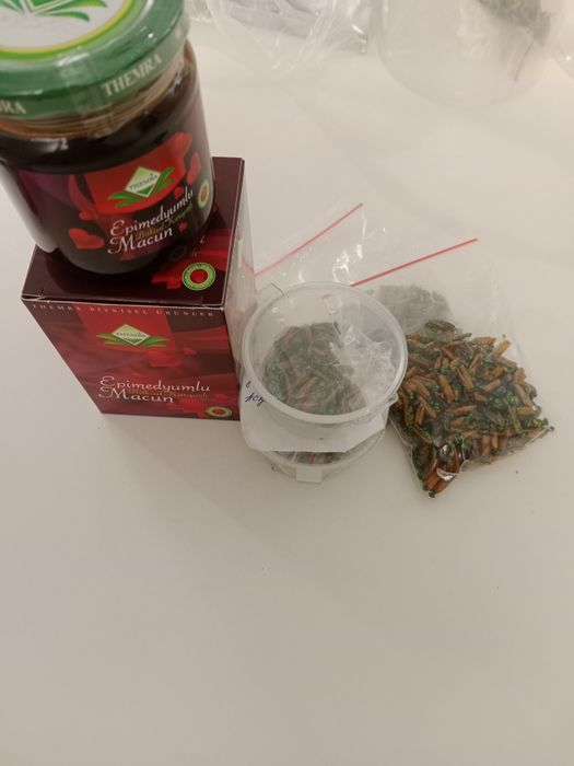Алтын коныз Майски жук