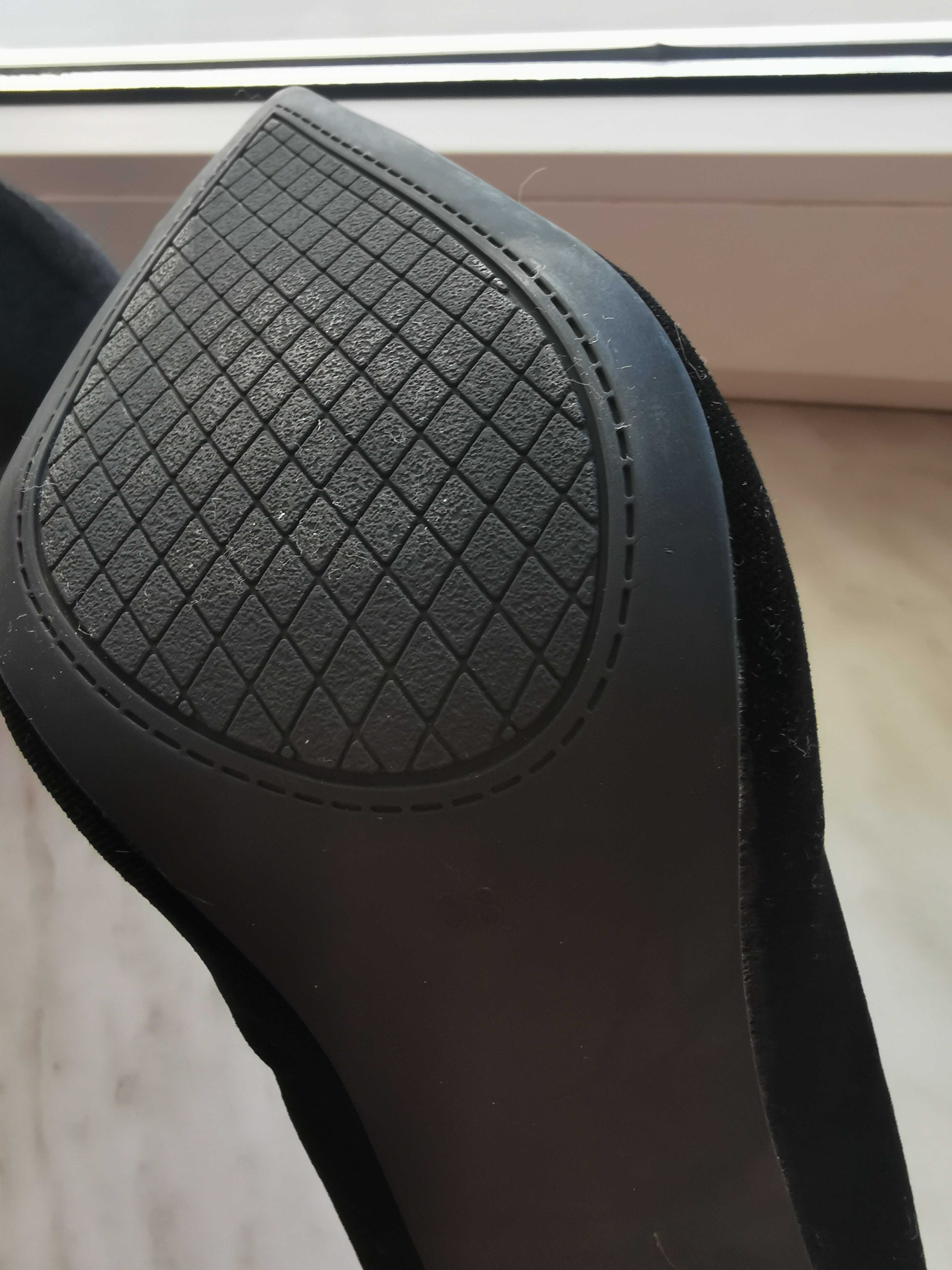 Pantofi de seara din catifea