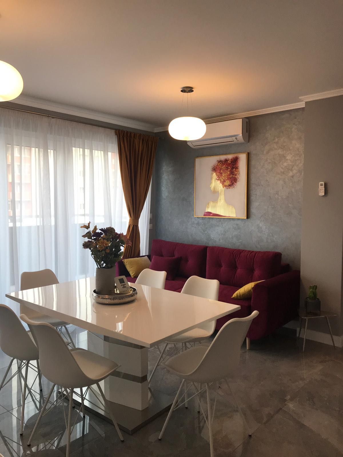 Proprietar vand penthouse   super finisat și utilat  zona Platinia.